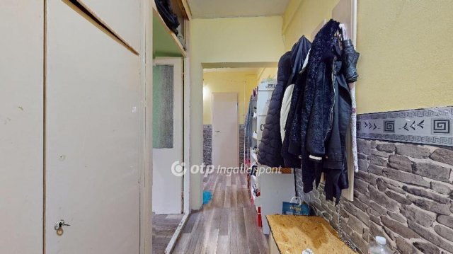 Eladó panellakás, Miskolcon 27 M Ft, 2 szobás