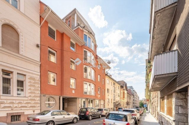 Eladó iroda, Budapesten, I. kerületben 1200 M Ft, 7 szobás