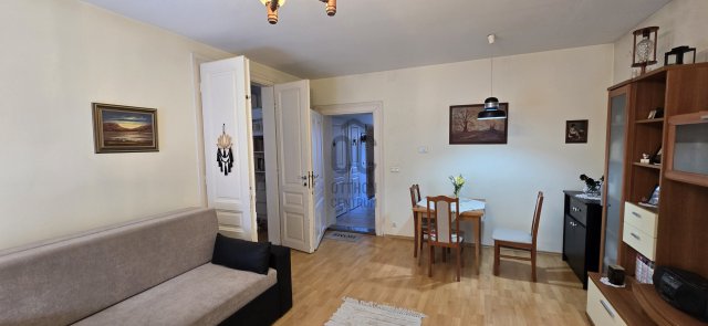 Eladó téglalakás, Szombathelyen 45.5 M Ft, 3 szobás