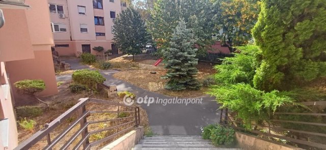 Eladó téglalakás, Budapesten, XVIII. kerületben 71 M Ft