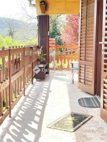 Eladó nyaraló, Orfűn 49.99 M Ft, 3 szobás / költözzbe.hu