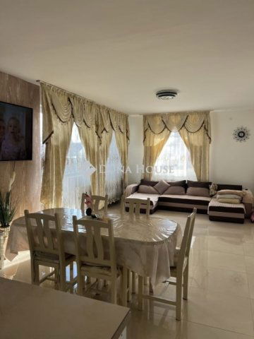 Eladó családi ház, Ercsiben 49 M Ft, 6+1 szobás