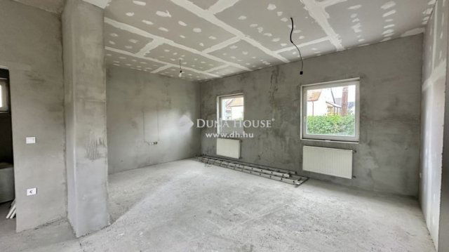 Eladó családi ház, Budapesten, XVIII. kerületben 84.9 M Ft