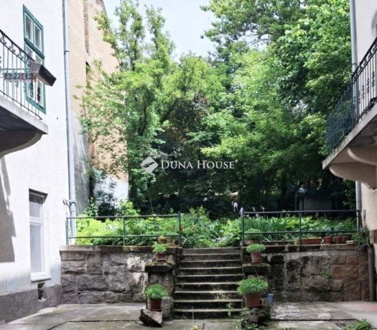 Eladó téglalakás, Budapesten, II. kerületben 99.99 M Ft
