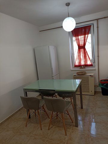 Kiadó téglalakás, albérlet, Debrecenben 220 E Ft / hó