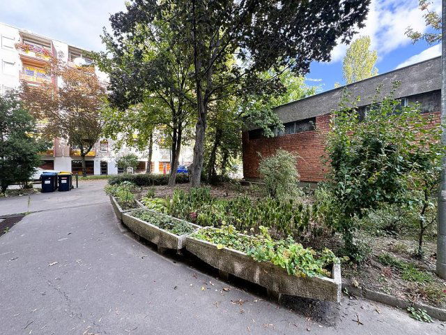 Eladó üzlethelyiség, Budapesten, III. kerületben 54.9 M Ft