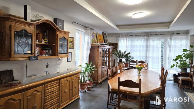 Eladó mezogazdasagi ingatlan, Debrecenben 250 M Ft, 8+1 szobás