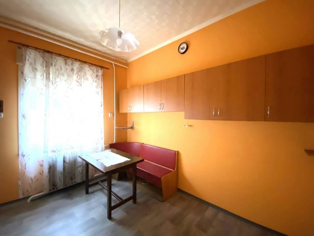 Eladó családi ház, Jászkisérén 17.9 M Ft, 2+1 szobás