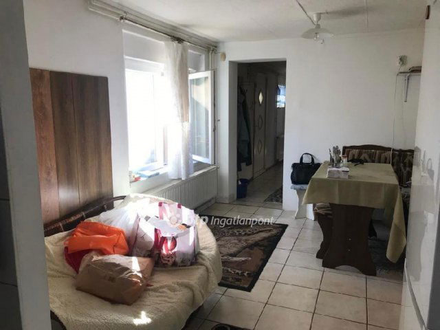 Eladó családi ház, Pilisen 34.9 M Ft, 2 szobás