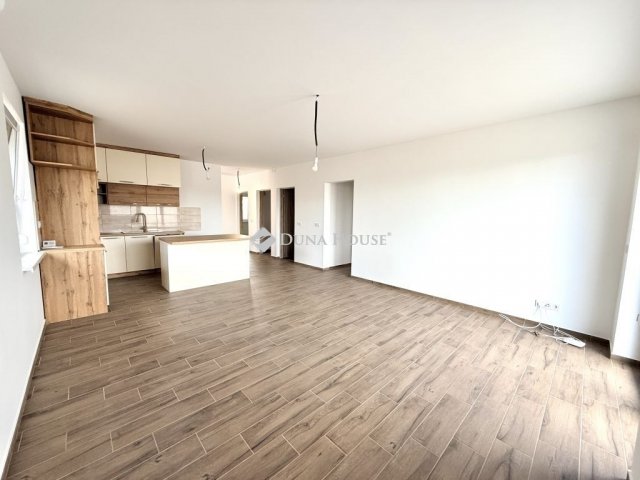 Eladó ikerház, Dunaharasztin 118 M Ft, 4 szobás