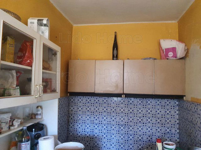 Eladó családi ház, Zalaváron 17 M Ft, 8 szobás