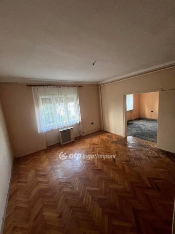 Eladó családi ház, Egerben 85.9 M Ft, 3 szobás