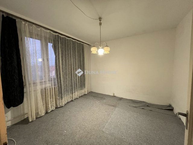 Eladó panellakás, Algyőn 47.5 M Ft, 1+1 szobás