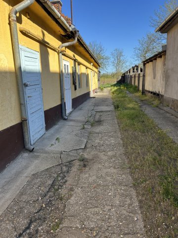 Eladó üzlethelyiség, Tatárszentgyörgyön 31.6 M Ft