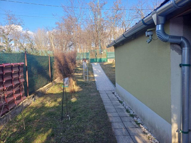 Eladó nyaraló, Őrbottyánban 41.5 M Ft, 1+1 szobás