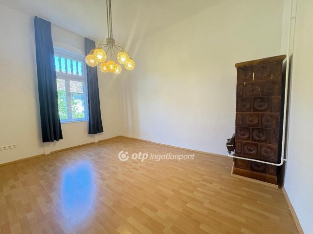 Eladó téglalakás, Budapesten, IX. kerületben 42.9 M Ft, 1 szobás