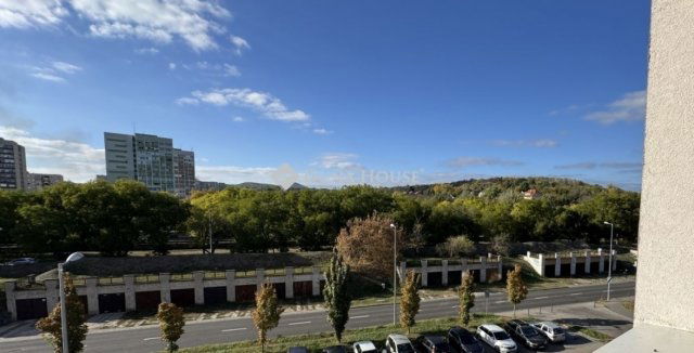 Eladó panellakás, Budapesten, III. kerületben 65 M Ft, 2 szobás