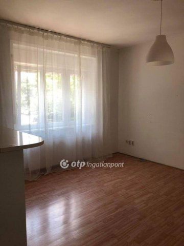 Eladó téglalakás, Budapesten, XI. kerületben 67.4 M Ft, 1 szobás