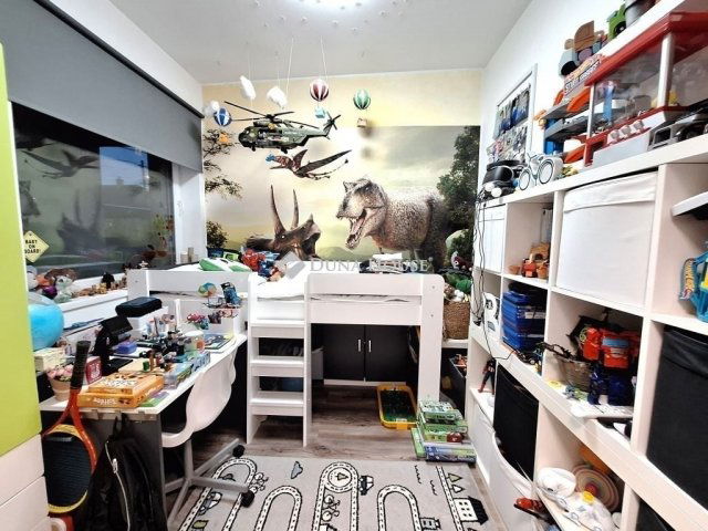 Eladó családi ház, Kecskeméten 134.2 M Ft, 5 szobás