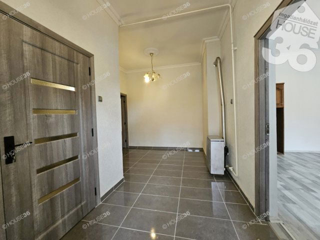 Eladó családi ház, Kecskeméten 38.9 M Ft, 1 szobás