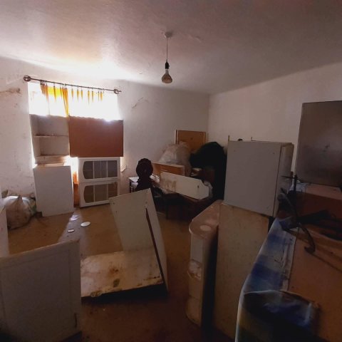 Eladó családi ház, Tiszakürtön 8 M Ft, 1 szobás