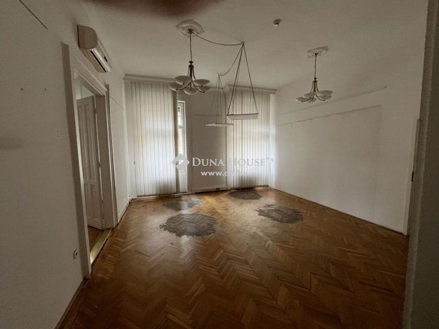 Kiadó téglalakás, albérlet, Debrecenben 399 E Ft / hó, 3 szobás