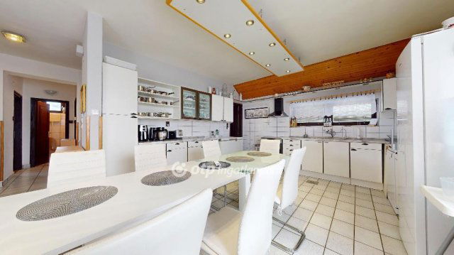 Eladó családi ház, Miskolcon 135 M Ft, 5+4 szobás