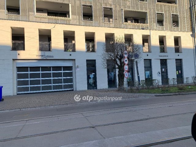 Eladó téglalakás, Debrecenben 59.9 M Ft, 1+1 szobás