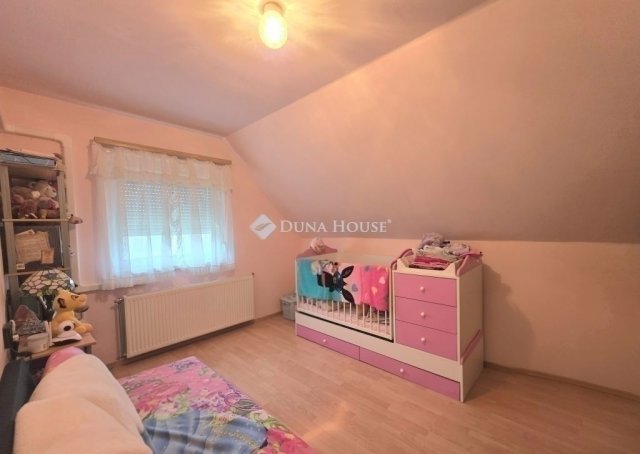 Eladó családi ház, Gyömrőn 97.9 M Ft, 4 szobás