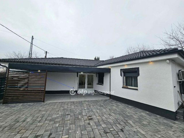 Eladó családi ház, Szolnokon 67.9 M Ft, 3 szobás