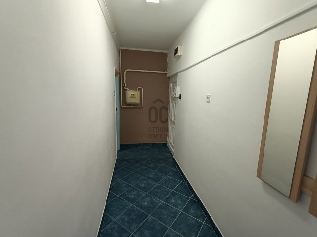 Kiadó téglalakás, albérlet, Pápán 120 E Ft / hó, 2 szobás