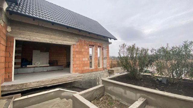 Eladó családi ház, Szigetszentmiklóson 141.8 M Ft, 2 szobás