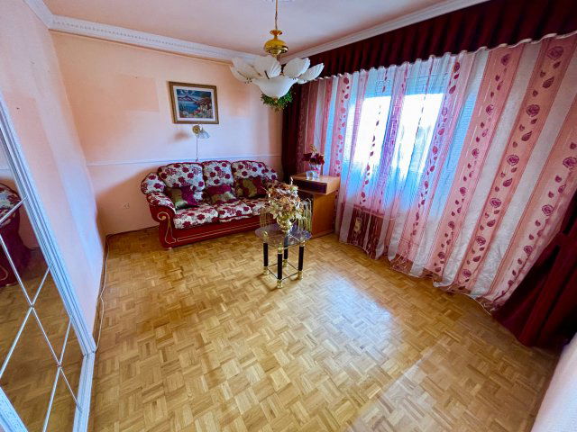 Eladó téglalakás, Nyíregyházán 55.5 M Ft, 3 szobás