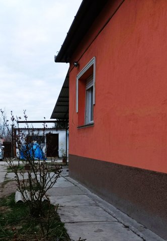Eladó családi ház, Szolnokon 18.5 M Ft, 3 szobás