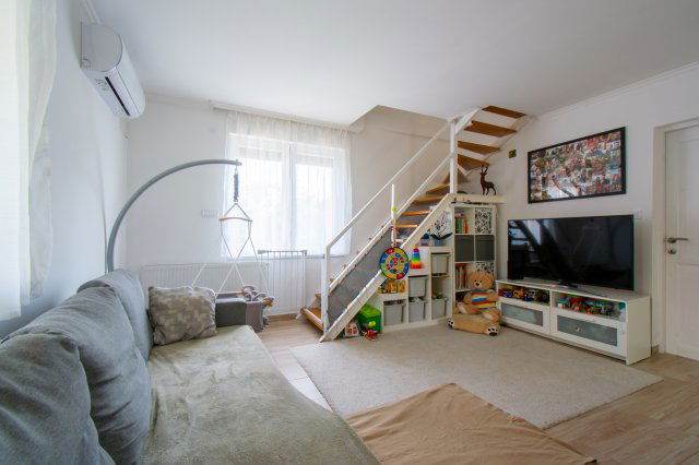 Eladó családi ház, Veresegyházon 112 M Ft, 4 szobás