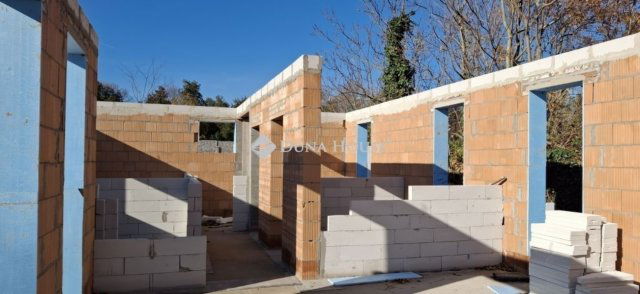 Eladó családi ház, Ráckevén 80 M Ft, 5 szobás