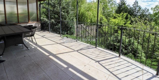 Eladó családi ház, Mogyoródon 189.9 M Ft, 5 szobás