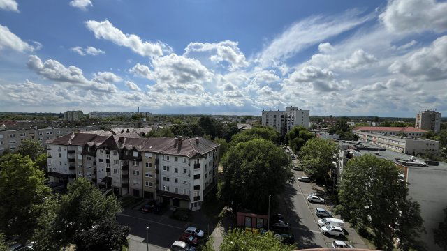 Eladó panellakás, Nyíregyházán 42 M Ft, 3 szobás