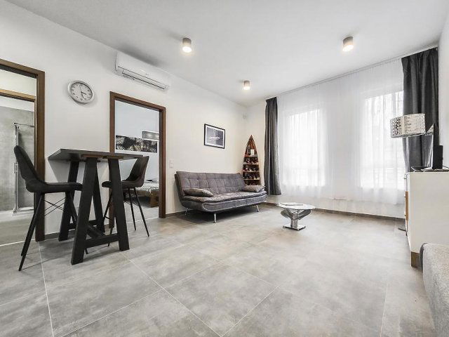 Eladó iroda, Törökbálinton 53 M Ft, 2 szobás