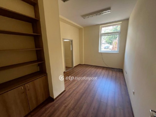 Kiadó iroda, Debrecenben 195 E Ft / hó / költözzbe.hu