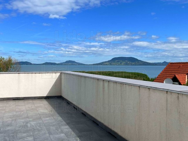 Eladó téglalakás, Balatonfenyvesen 85 M Ft, 2 szobás