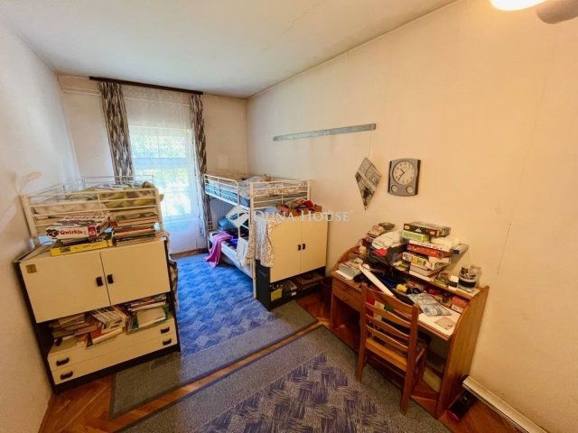 Eladó családi ház, Székesfehérvárott 159.9 M Ft, 4 szobás