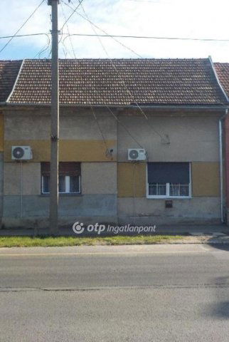 Eladó téglalakás, Kaposváron 41 M Ft, 3 szobás