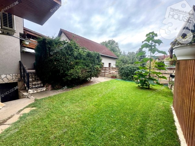 Eladó családi ház, Kecskeméten 127.9 M Ft, 7 szobás