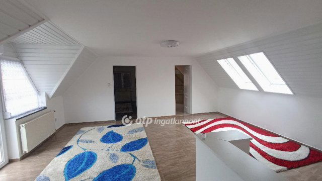 Eladó családi ház, Jászfényszarun 53.9 M Ft, 4+2 szobás