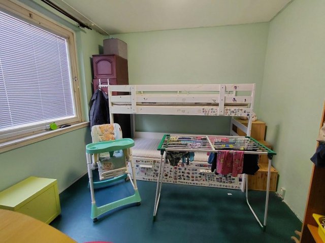 Eladó panellakás, Tatabányán 39.9 M Ft, 3 szobás