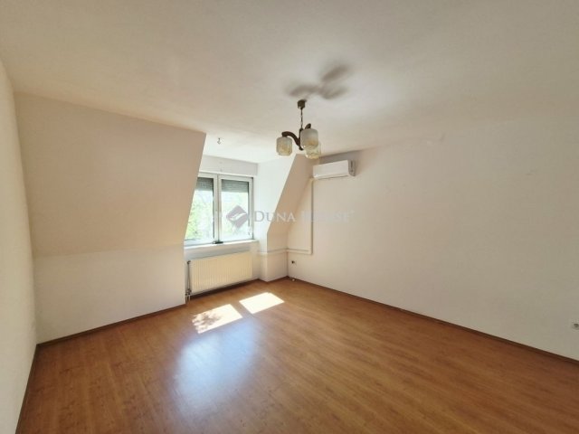 Eladó téglalakás, Kecskeméten 69.9 M Ft, 3 szobás