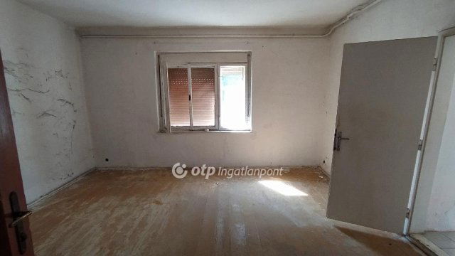 Eladó családi ház, Villányban 22.9 M Ft, 2 szobás