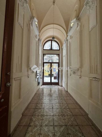 Eladó téglalakás, Budapesten, VII. kerületben 228 M Ft