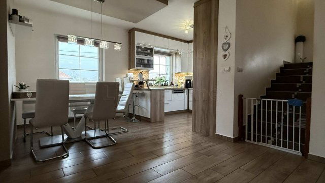 Eladó családi ház, Balatonszentgyörgyön 146.9 M Ft, 5 szobás